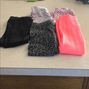 ❄️5 pairs for $7. Girls leggings.